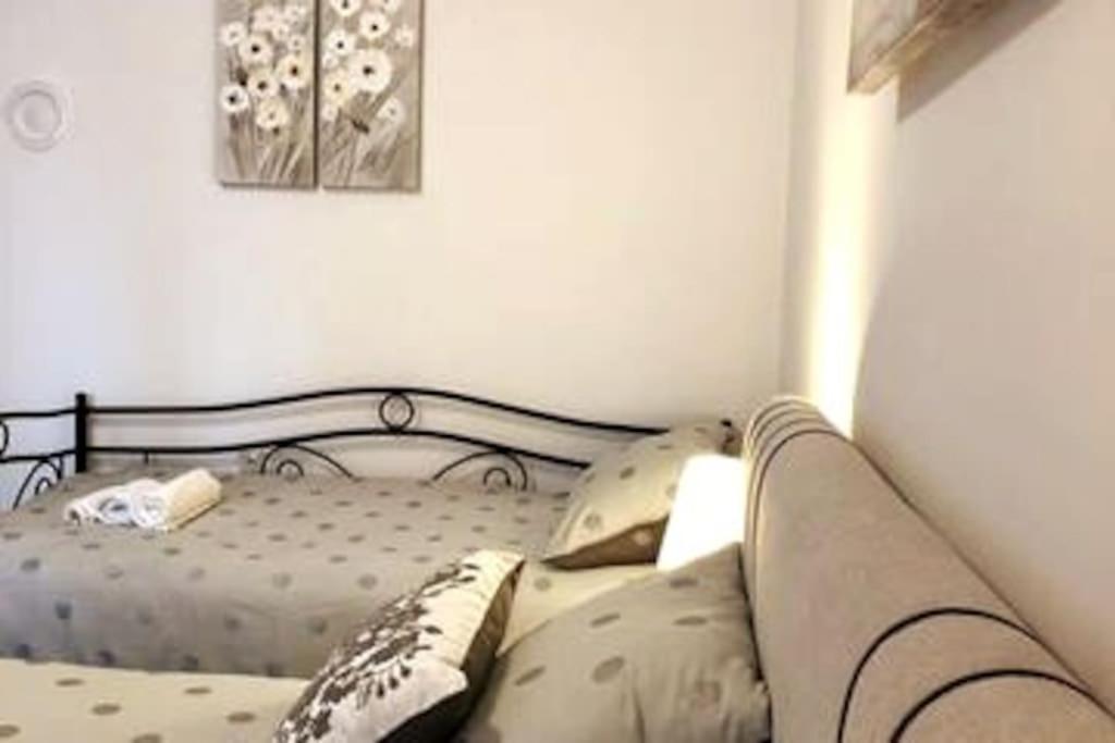 Lijepo Ureden Stan U Centru Grada Apartman Knin Kültér fotó