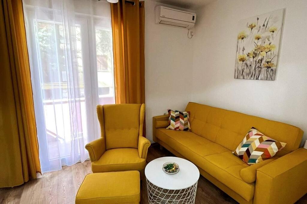 Lijepo Ureden Stan U Centru Grada Apartman Knin Kültér fotó